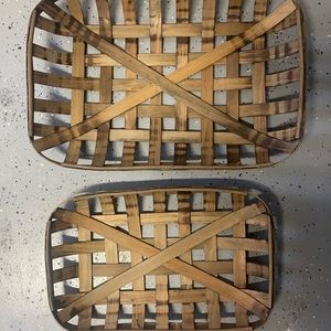 Set of 2 tobacco baskets